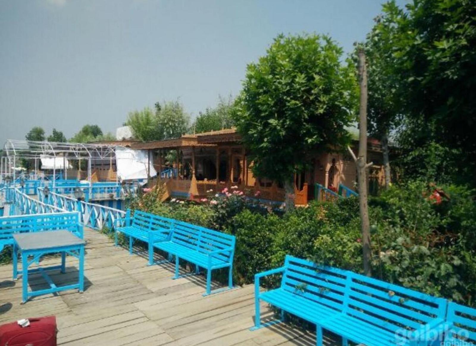The Heritage Group Of Houseboats Сринагар Экстерьер фото