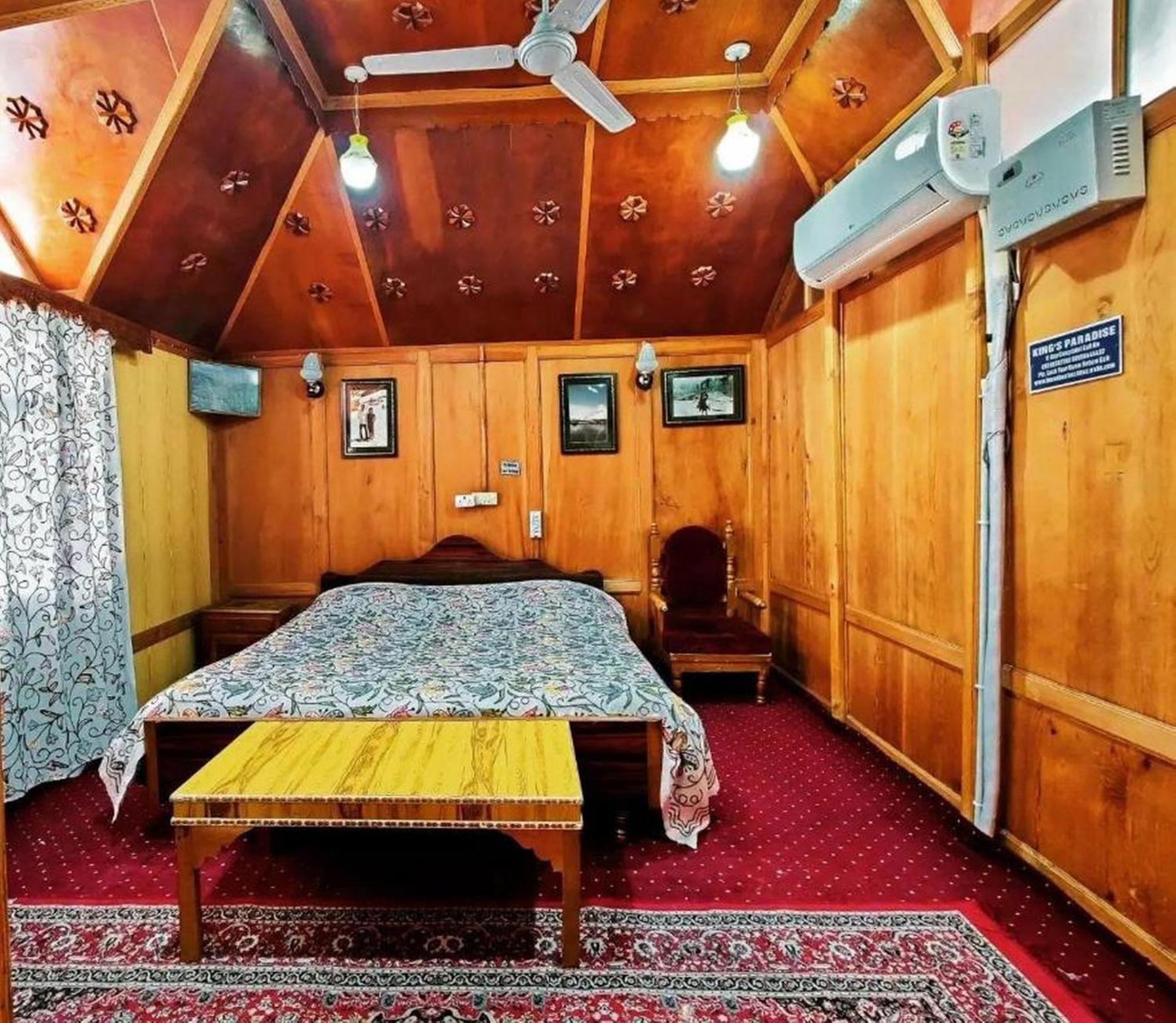 The Heritage Group Of Houseboats Сринагар Экстерьер фото